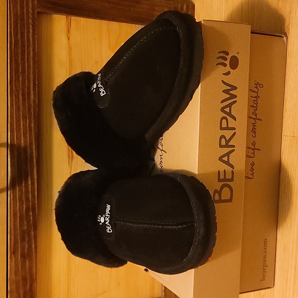 Bearpaw Slides